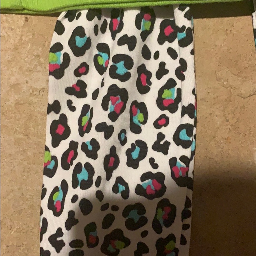 🔴Girls sleep set size 2t - Picture 2 of 4